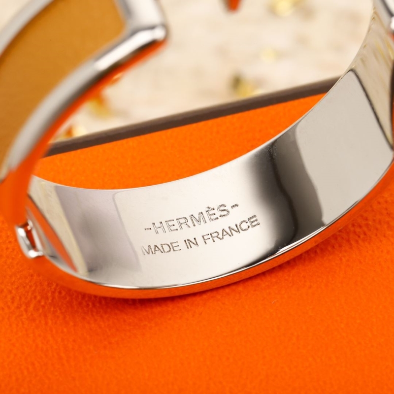H**me5 bracelets